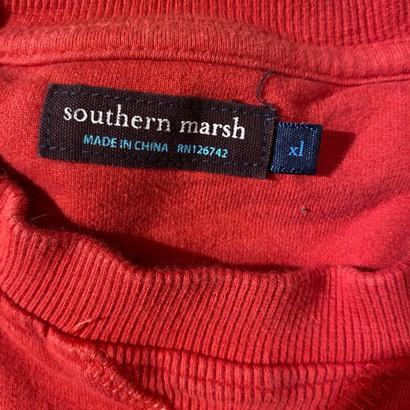 Southern Marsh Men's Red, White, and Black Crewneck Sweater XL (ET) - Picture 4 of 6